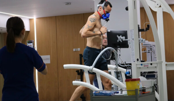 Patrick Blennerhassett getting his VO2 max tested at Emirates SportsMed in Dubai. Photo: Emirates SportsMed
